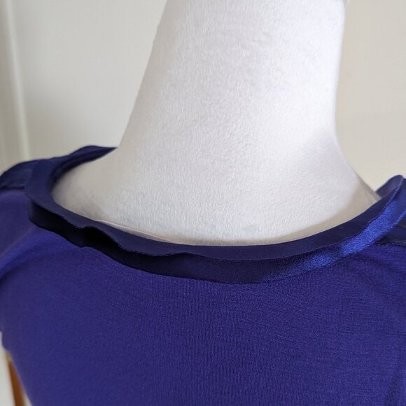 Tahari sleeveless satiny top- Size XS Great Condition - Picture 7 of 12